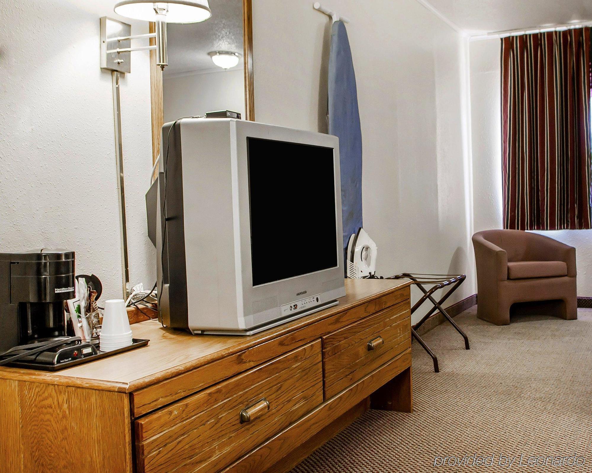 Econo Lodge Inn & Suites Newton Kültér fotó